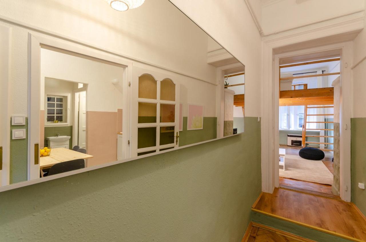 Cosy Apartment In Central District. Budapest Luaran gambar